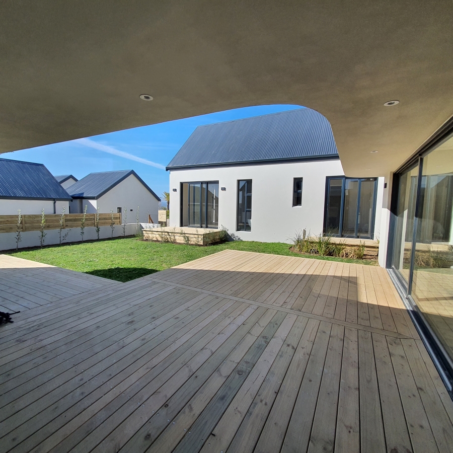 4 Bedroom Property for Sale in Baron View Western Cape